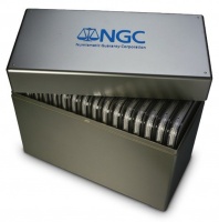 Фирменная коробка серебряного цвета для 16 БОЛЬШИХ МЕДАЛЬНЫХ слабов NGC увеличенного размера и толщины (NGC Oversize Coin Holder Display Box (for 13mm thick NGC Oversize Coin Holders), официальный сертифицированный производитель. (архив)