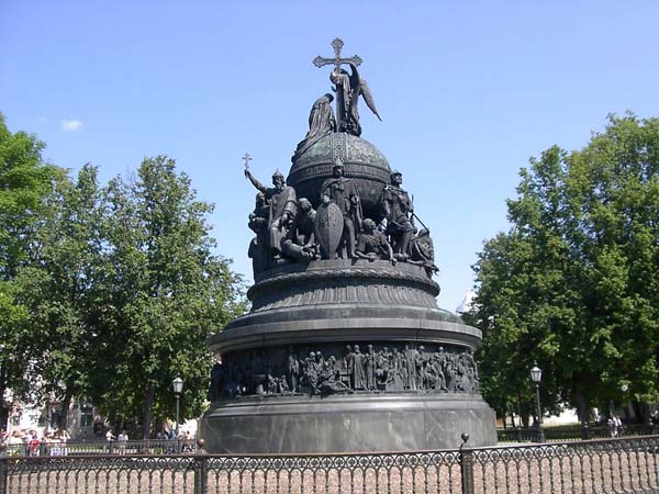 Жетон в память открытия памятника "Тысячелетие России" в Великом Новгороде 9 сентября 1862 г., большой кружок 35 мм