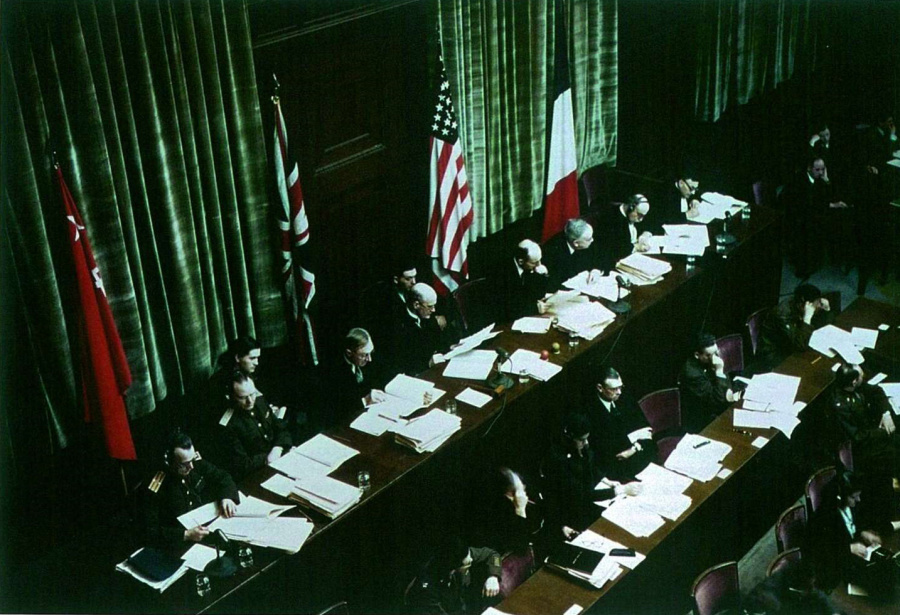 Судьи Международного военного трибунала на заседании в Нюрнберге.