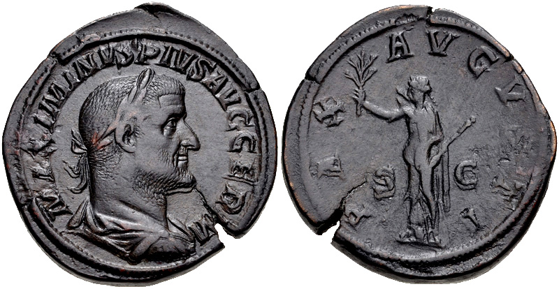 Трещина от сильного удара (англ.Severe striking crack). Максимин Фракиец, 235–238 годы, сестерций.